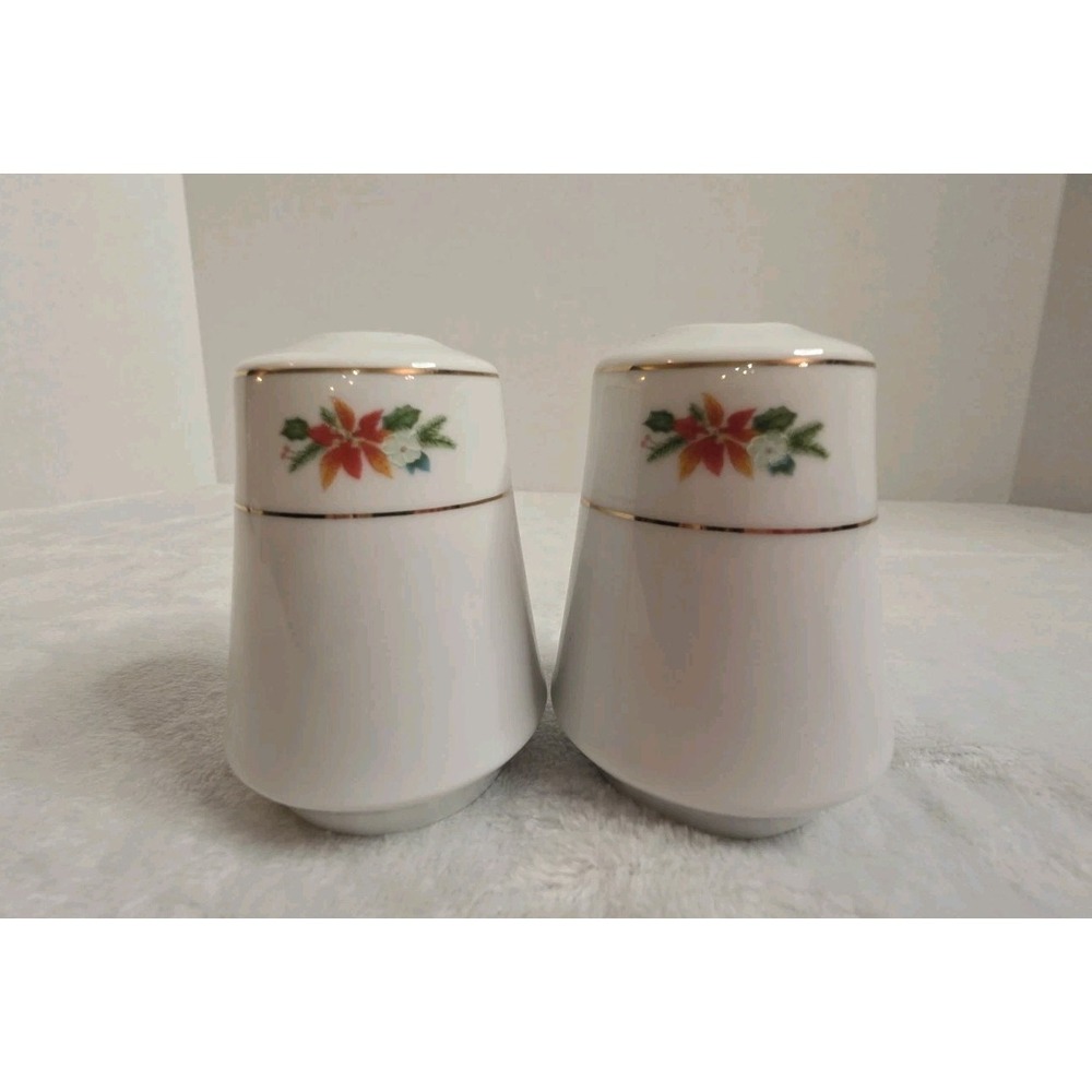 White Salt and Pepper Shakers Shaker Set with Berries and Leafs ~ Gold Trim
